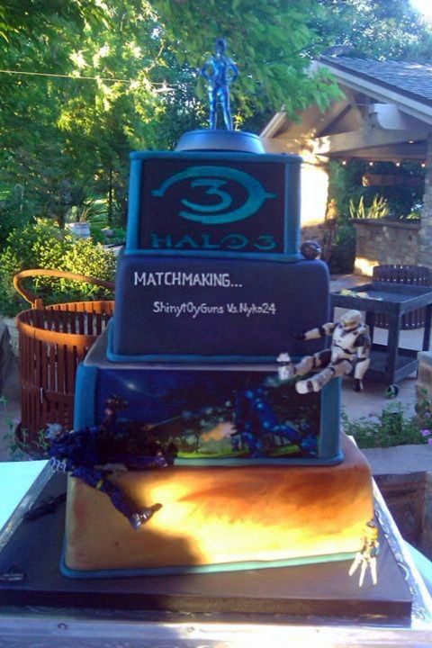 Awesome Halo 3 Wedding Cake